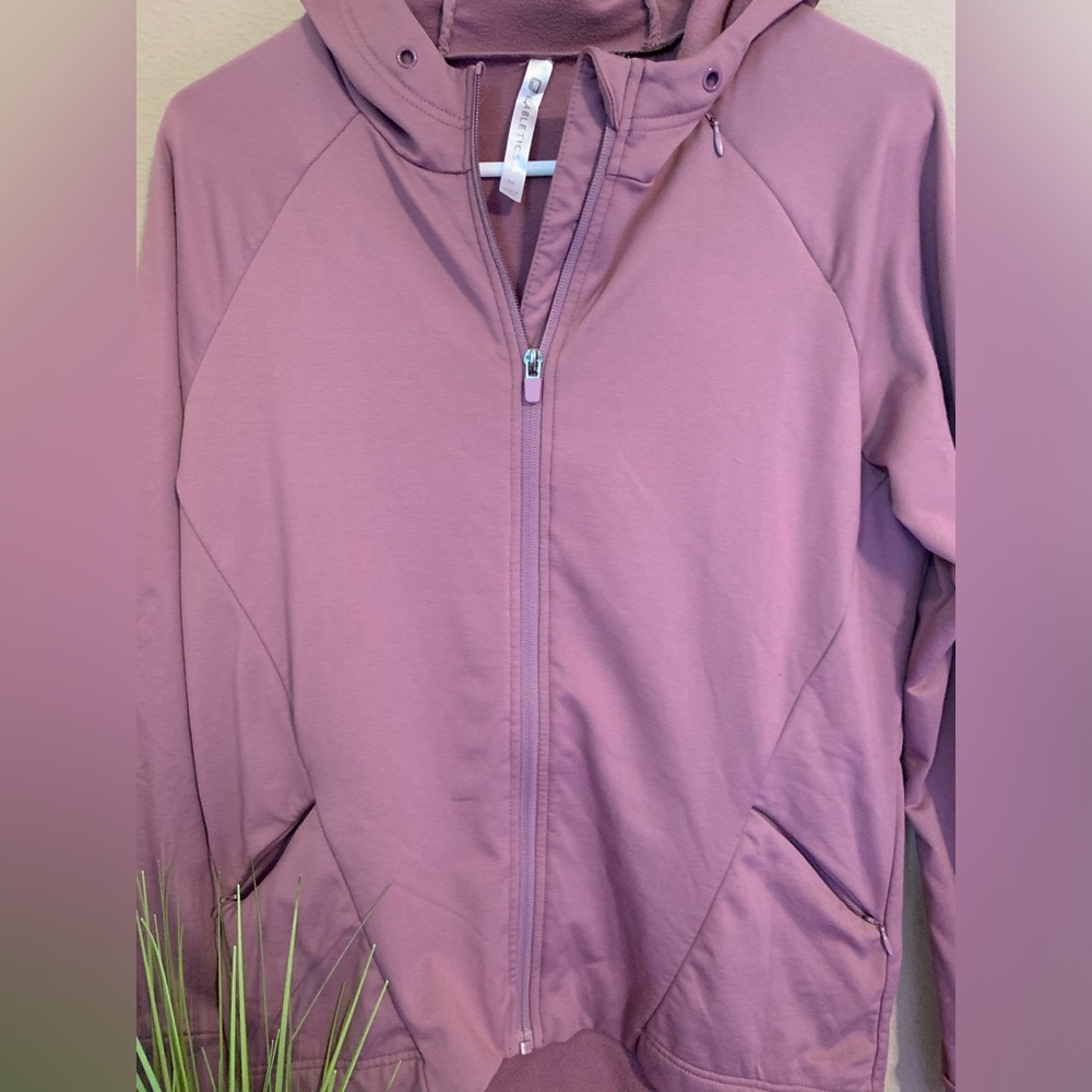 Fabletics zip up jacket w/hood. Purple. Size M. - Picture 4 of 9